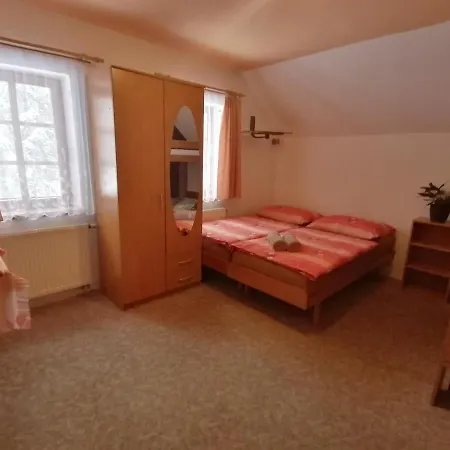 Apartman 670 S Terasou Pod Lysou Horou *