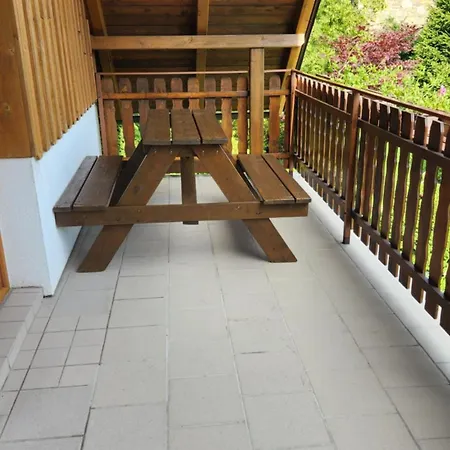 Apartman 670 S Terasou Pod Lysou Horou 捷克布杰约维采
